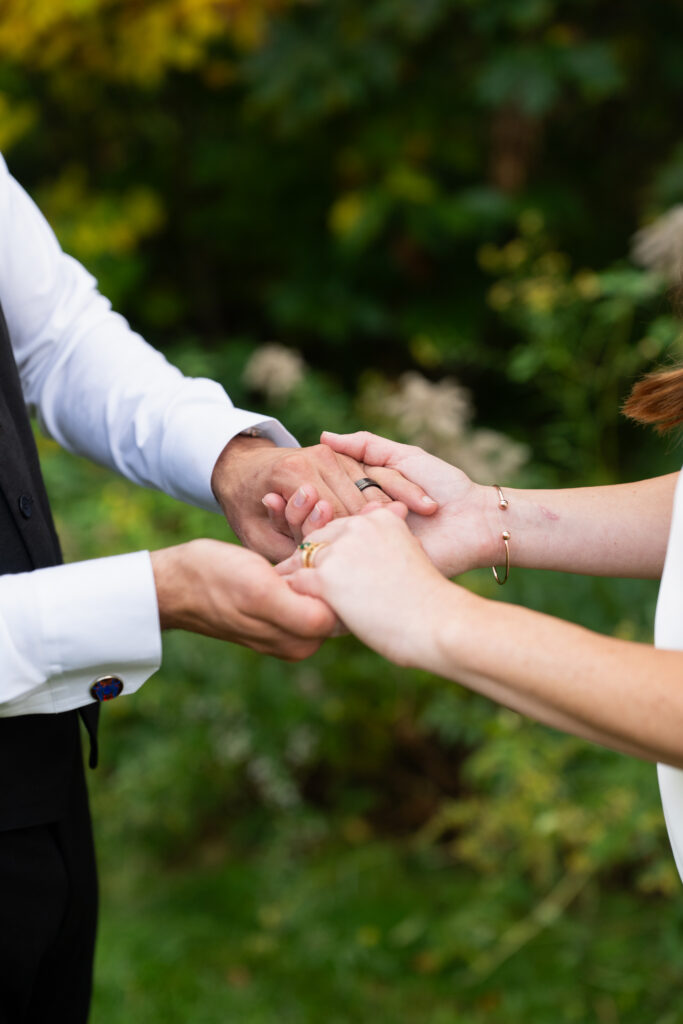 detail shots of the Maine elopement ceremony during the fall
how to elope in 4-8 weeks in Maine 